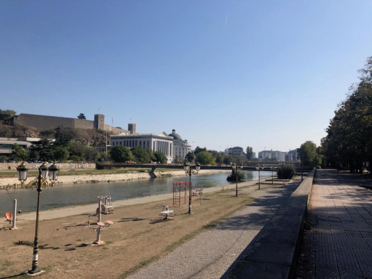 City Centre River View Apartment Skopje Extérieur photo